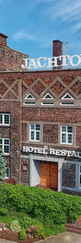 JACHTOWA Hotel i Restauracja，位于什切青的酒店
