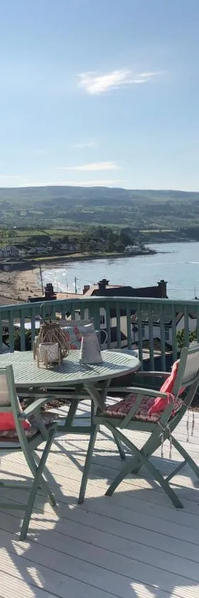 Ballygally Seaview Cottage，位于拉恩的酒店