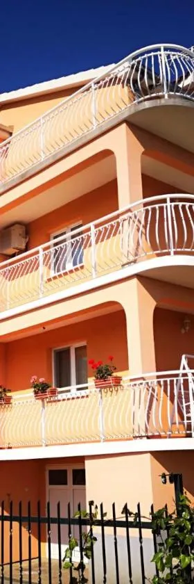 Apartmani Mateja，位于卡什泰拉的酒店