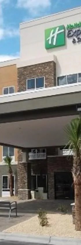 Holiday Inn Express & Suites Southport - Oak Island Area by IHG，位于橡树岛的酒店