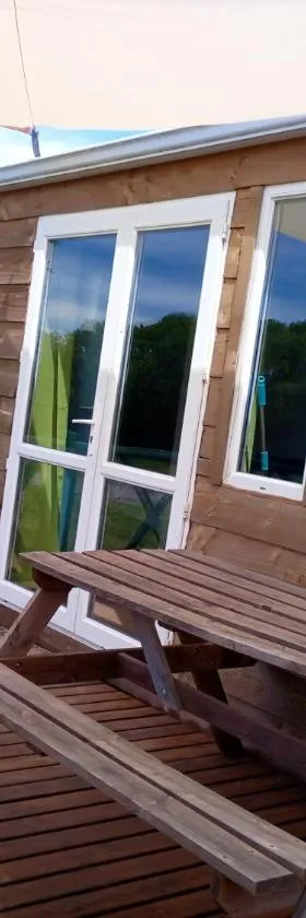 Les chalets de Bes "Le Campagnard "，位于Lacombe的酒店