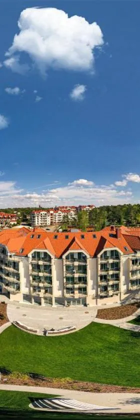 Hotel White，位于库瑞尼卡慕斯卡的酒店
