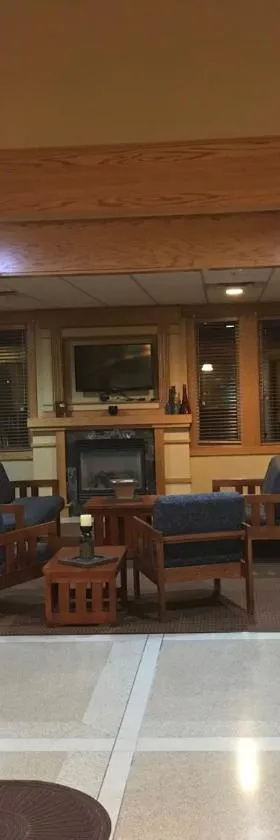 Prairie Inn Holmen La Crosse Area，位于Holmen的酒店