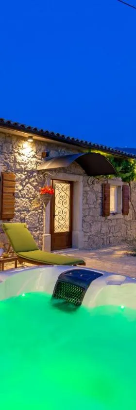 Villa Aurania，位于Vranja的酒店