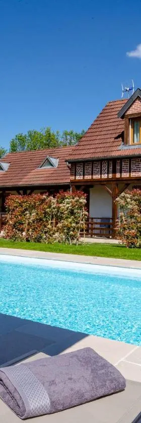 B&B L'Orée du Bois Bourgogne - Adults Only，位于Saint-Nicolas-lès-Cîteaux的酒店
