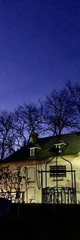 Le Clos Cathala Chambres d'Hôtes，位于Saint-Paul-de-Jarrat的酒店