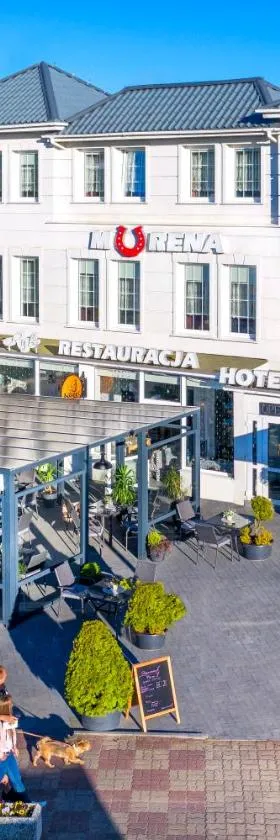Murena Hotel i Restauracja，位于尤斯托尼莫斯基的酒店