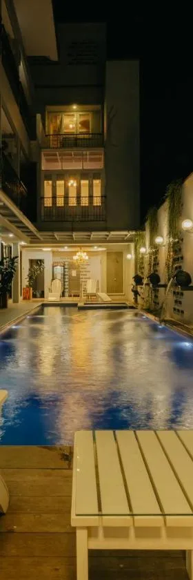 Urbanest Inn House TB Simatupang，位于雅加达的酒店