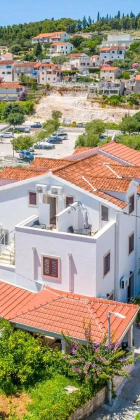 Villa Dinka，位于苏提万的酒店