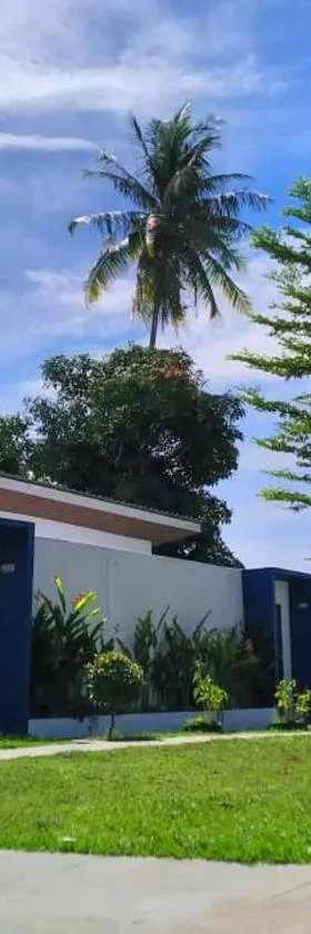 Rafflesia Resort，位于Lundu的酒店