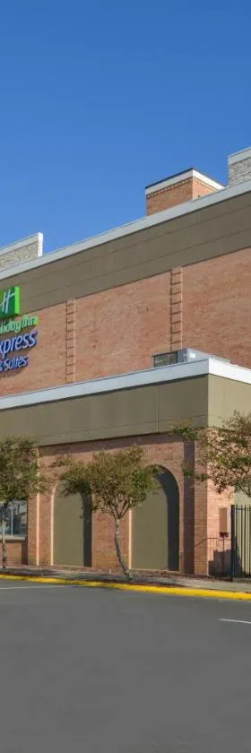 Holiday Inn Express & Suites - Shreveport - Downtown by IHG，位于什里夫波特的酒店