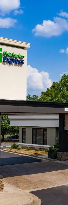 雅典快捷假日酒店 - 大学区店，位于阿森斯的酒店