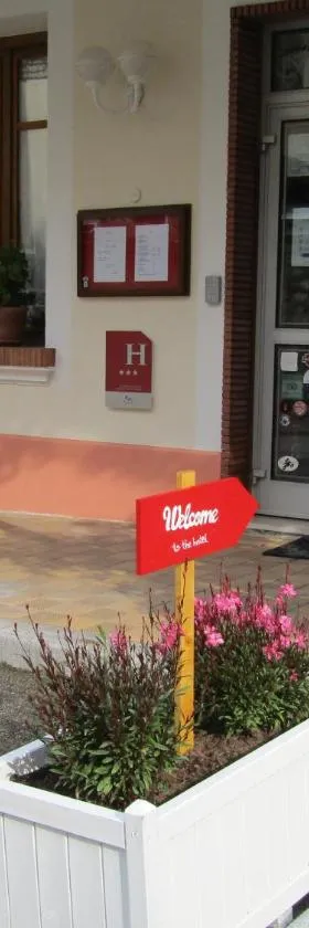 菲菲磨坊酒店，位于塞雷斯的酒店
