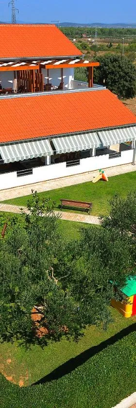 Apartments Belegrata，位于比奥格勒·纳·莫鲁的酒店