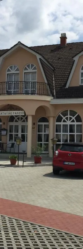 Patavár Panzió Étterem，位于Gyöngyöspata的酒店