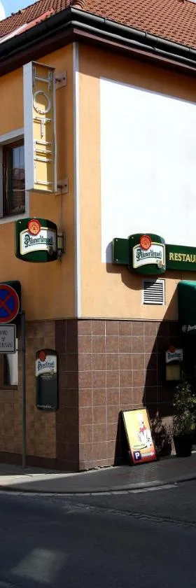 Hotel Classic，位于Nový Bydžov的酒店