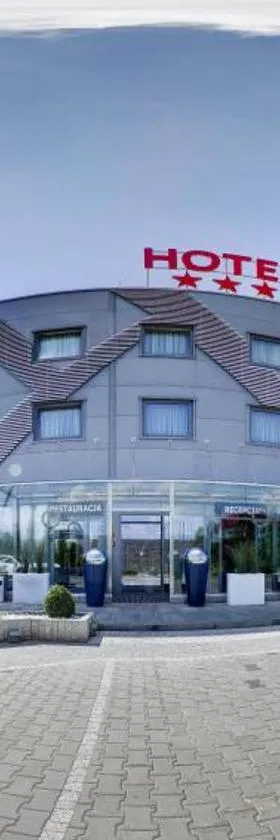 波尔图酒店，位于拉多姆斯科的酒店