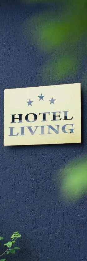 Hotel Living，位于Šuto Orizari的酒店