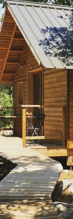 Lodge du Berlandou，位于Escragnolles的酒店