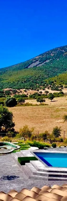 Casa Rural Encinar de las Flores，位于Los Navalucillos的酒店