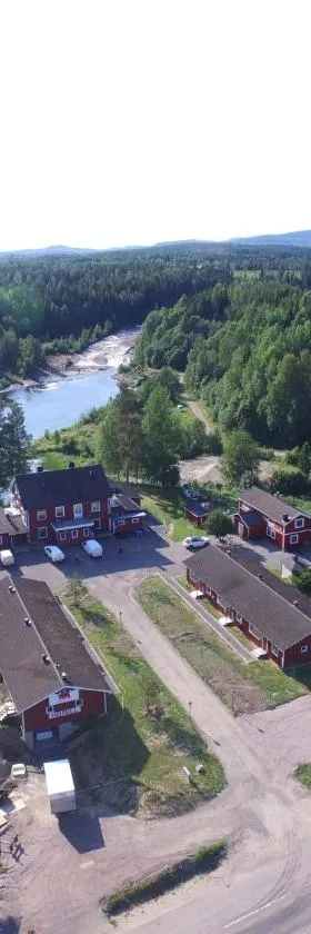 Björnforsens Turist & Konferenshotell, Nära Husum, Örnsköldsvik，位于Björna的酒店