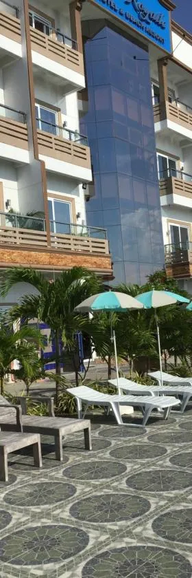 EM Royalle Hotel & Beach Resort，位于圣胡安的酒店