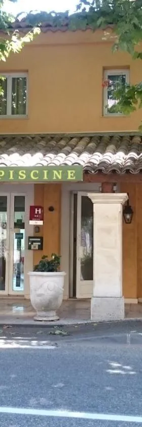 Au Relais Provencal，位于巴纽勒森林的酒店