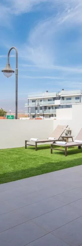Surfer's Beach Apartment，位于拉特吉塔的酒店