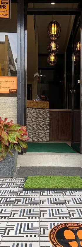 城市酒店，位于卢塞纳的酒店