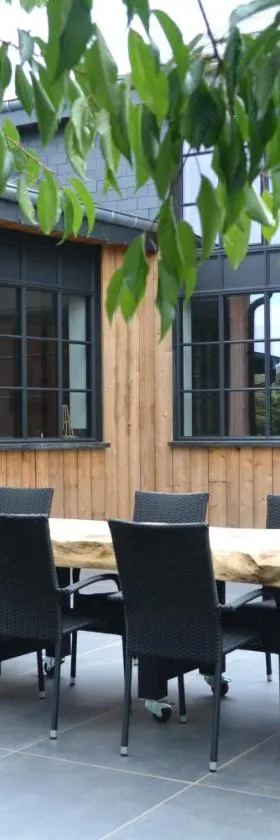 Maison du chien vert，位于Corbion的酒店
