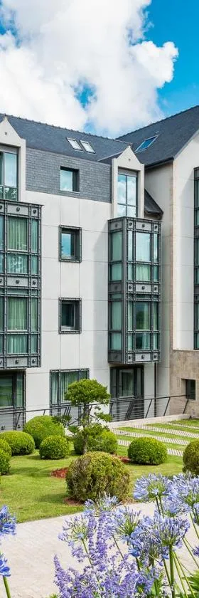 L'Agapa Hôtel - Spa Codage，位于佩罗斯-吉雷克的酒店