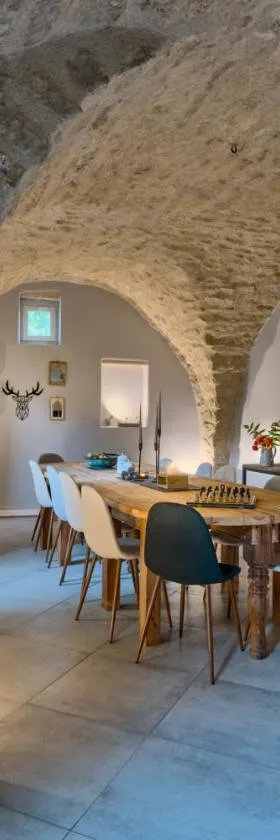 Maison Lou Roucas，位于Cabrières-dʼAigues的酒店