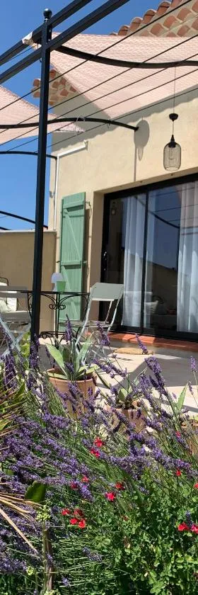 L'Oléastre en Luberon，位于Grambois的酒店