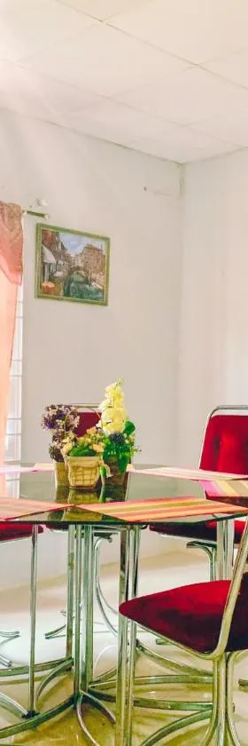 Apartment at Trincity Central Road，位于西班牙港的酒店