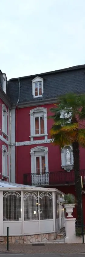 Hôtel Acropolis - Lourdes，位于卢尔德的酒店
