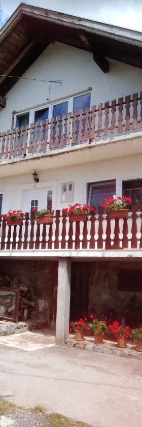 APARTMAN PAVELIĆ，位于Lovinac的酒店