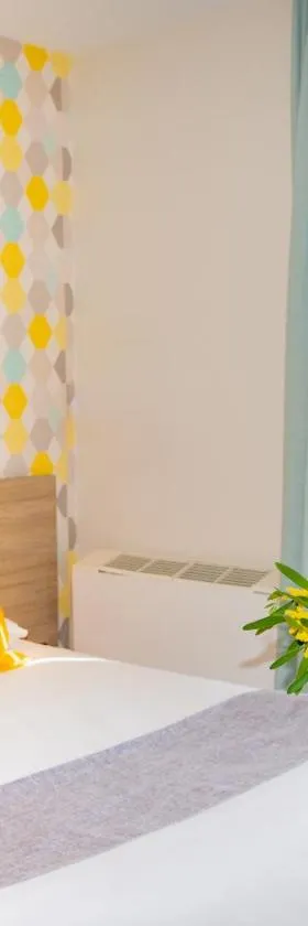 Hotel et Appartements Reine D'Azur，位于罗克布吕讷-卡普马丹的酒店