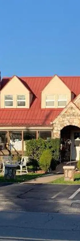 Phillips Historic Motel & Cottages，位于罗宾斯维尔的酒店