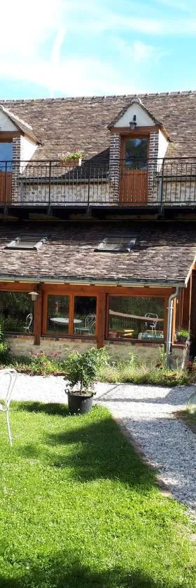 La grange des Blins，位于Jouy的酒店