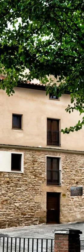 RIOJA VALLEY Apartamentos en el corazón de La Rioja，位于塞尼塞罗的酒店