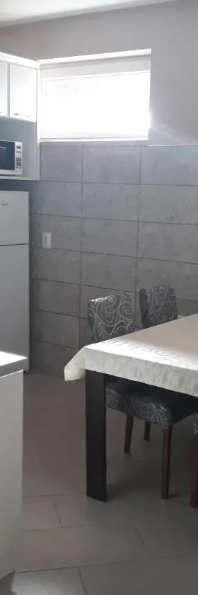 Andi Apartman，位于Pačir的酒店