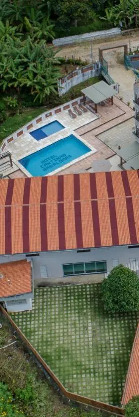 HOTEL CANTINHO DAS FLORES，位于Guaramiranga的酒店