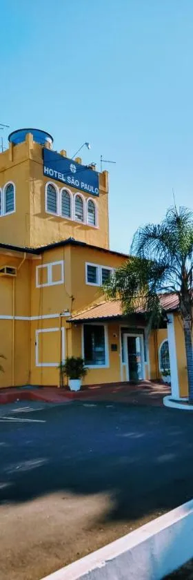 Hotel São Paulo Inn，位于圣丽塔-杜帕萨夸特鲁的酒店