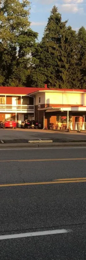 St. Mary’s Motel，位于Saint Marys的酒店