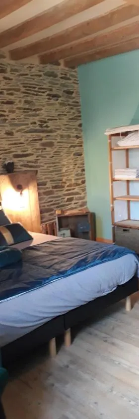 Bed and Breakfast au Champ du Douits，位于Saint-Agnan-le-Malherbe的酒店