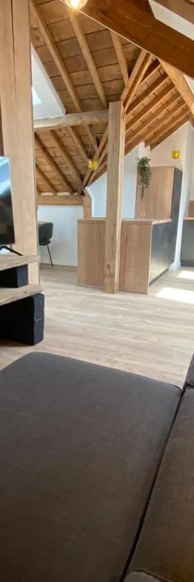 NEW Urban Studio Libramont，位于Bonance的酒店
