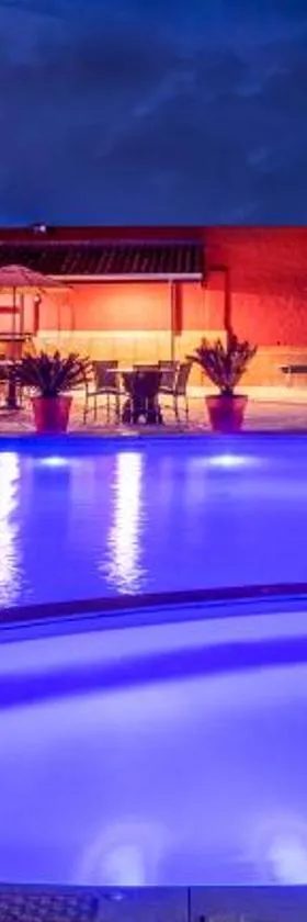 Hotel Garfo de Ouro，位于坎布伊的酒店