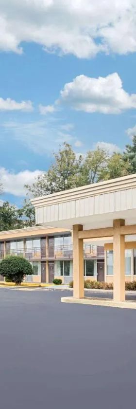 Bristol Parkway inn，位于布里斯托的酒店