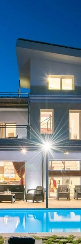 Enervillas VIP Villas with pool bbq，位于Káto Alissós的酒店