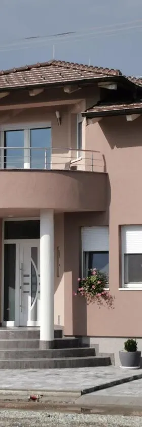 Apartman Božur ****，位于Satnica Ðakovačka的酒店